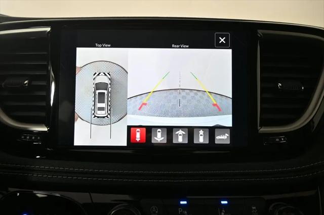 2026 Chrysler Pacifica Select AWD