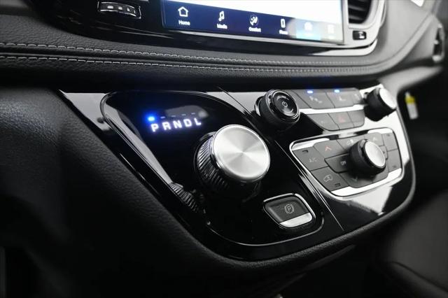 2026 Chrysler Pacifica Select AWD