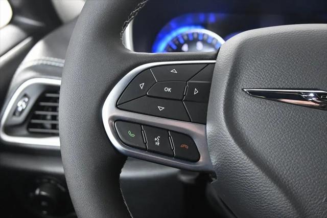 2026 Chrysler Pacifica Select AWD
