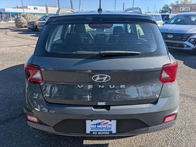 2026 Hyundai Venue SEL w/Two-Tone Roof