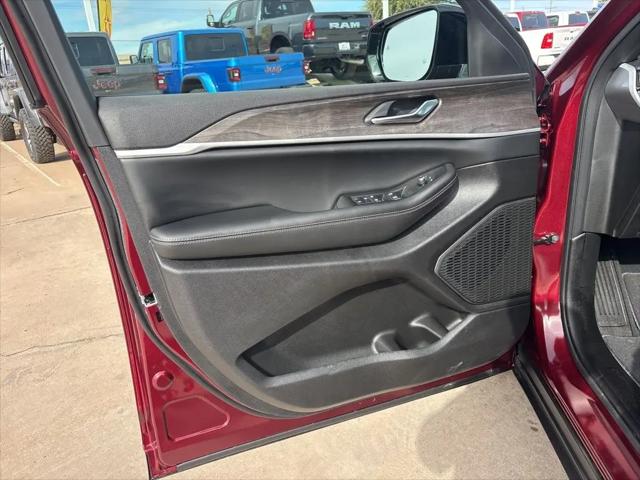 2026 Jeep Grand Cherokee Altitude 4x4