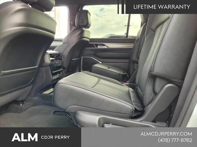 2026 Jeep Grand Wagoneer Limited Altitude 4x4