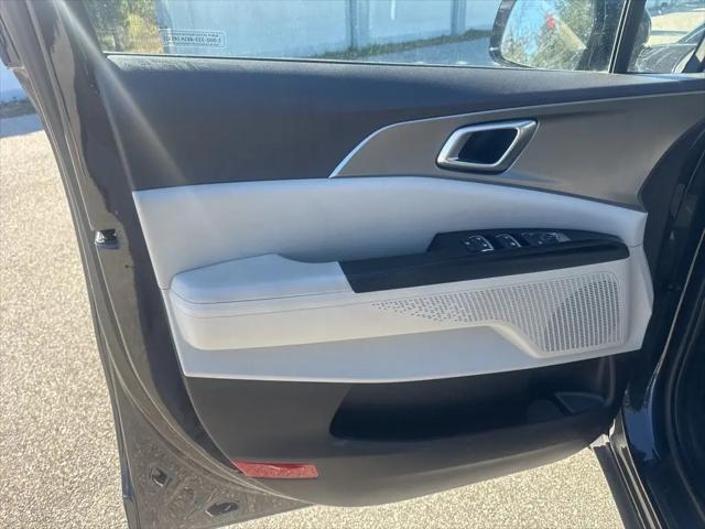 2024 Kia Carnival MPV LX Seat Package