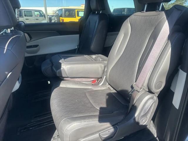 2024 Kia Carnival MPV LX Seat Package
