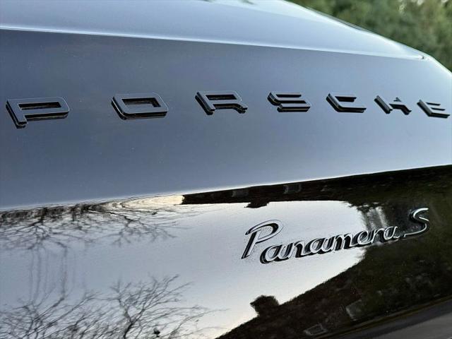 2016 Porsche Panamera S
