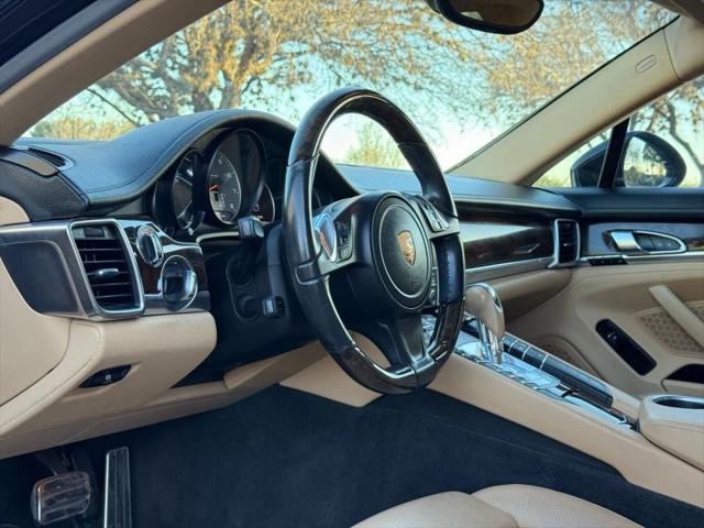 2016 Porsche Panamera S