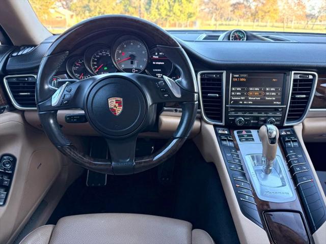 2016 Porsche Panamera S