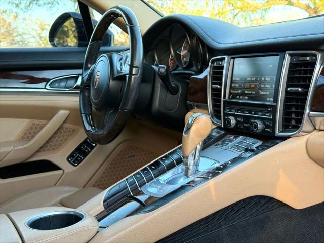 2016 Porsche Panamera S