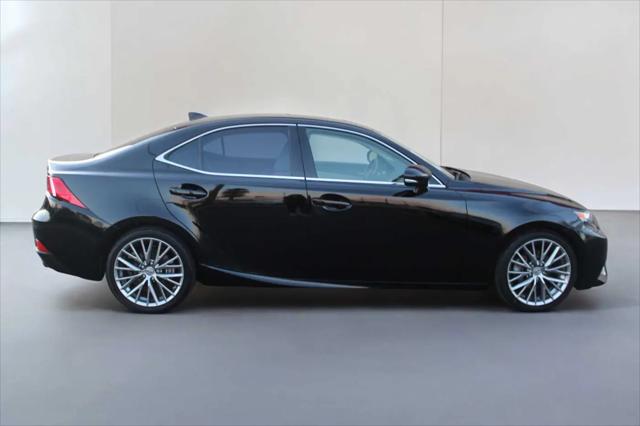 2015 Lexus IS 250 Crafted Line