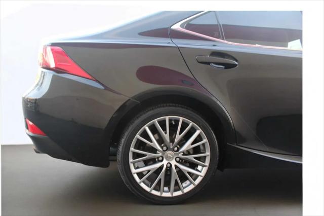 2015 Lexus IS 250 Crafted Line