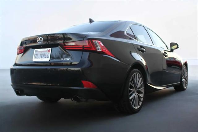 2015 Lexus IS 250 Crafted Line