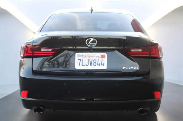 2015 Lexus IS 250 Crafted Line