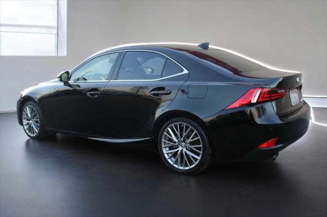 2015 Lexus IS 250 Crafted Line