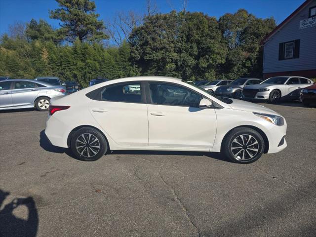 2020 Hyundai Accent SE
