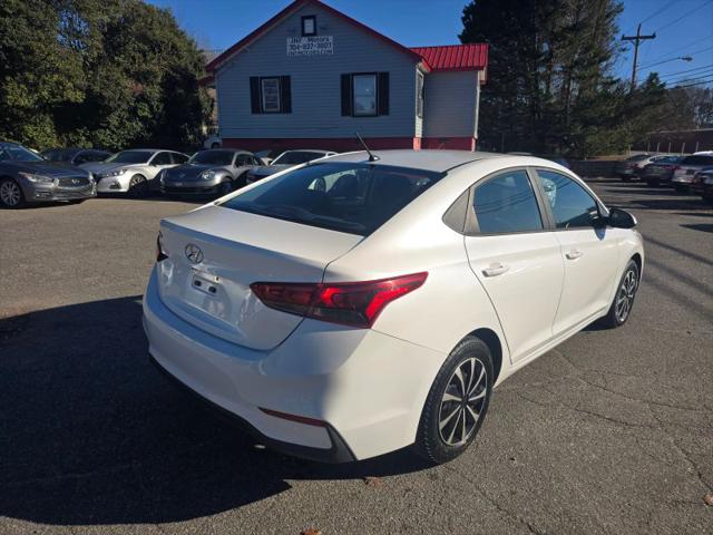 2020 Hyundai Accent SE