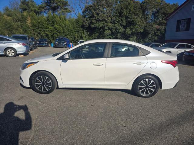 2020 Hyundai Accent SE