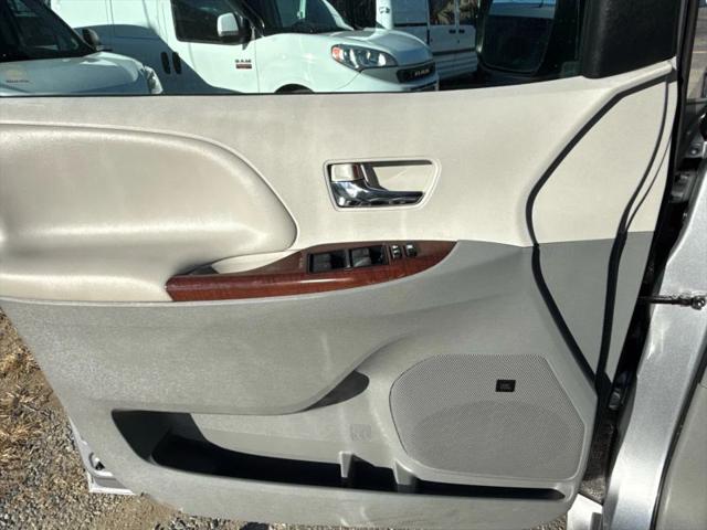 2012 Toyota Sienna XLE 7 Passenger