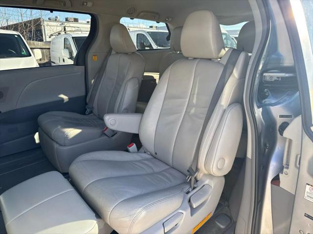 2012 Toyota Sienna XLE 7 Passenger