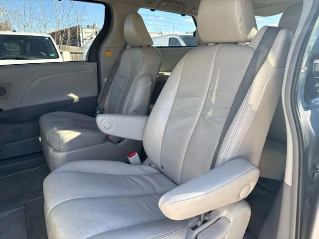 2012 Toyota Sienna XLE 7 Passenger