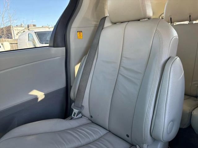 2012 Toyota Sienna XLE 7 Passenger