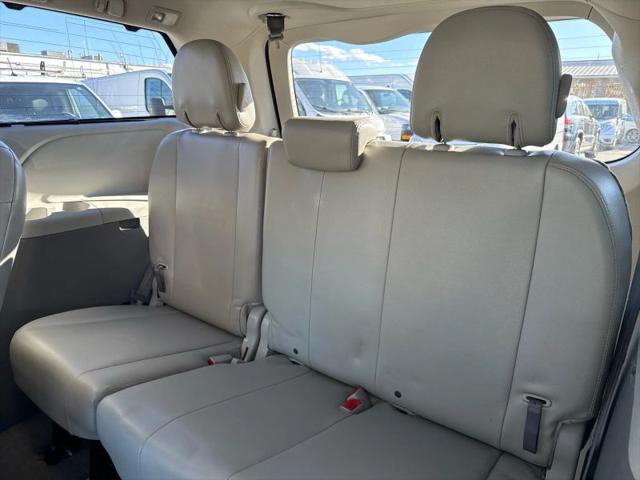 2012 Toyota Sienna XLE 7 Passenger
