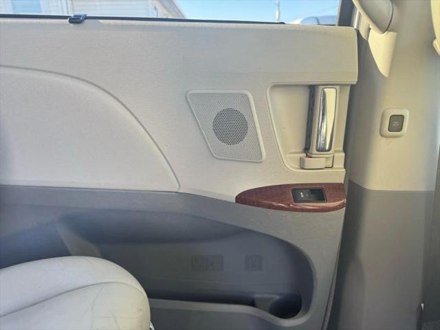 2012 Toyota Sienna XLE 7 Passenger