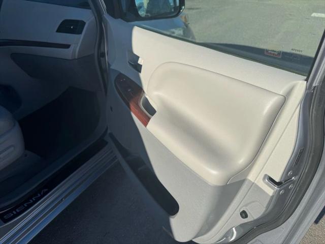 2012 Toyota Sienna XLE 7 Passenger