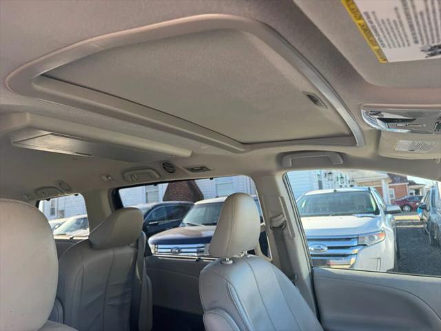 2012 Toyota Sienna XLE 7 Passenger