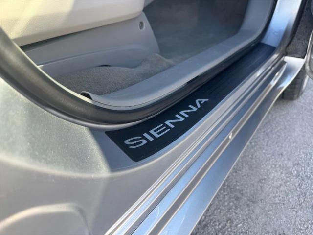 2012 Toyota Sienna XLE 7 Passenger