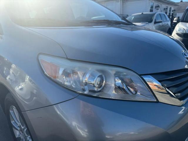 2012 Toyota Sienna XLE 7 Passenger