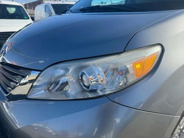 2012 Toyota Sienna XLE 7 Passenger