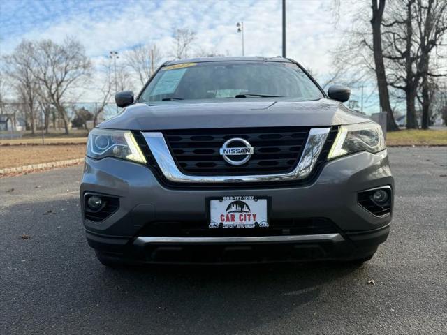 2017 Nissan Pathfinder SV