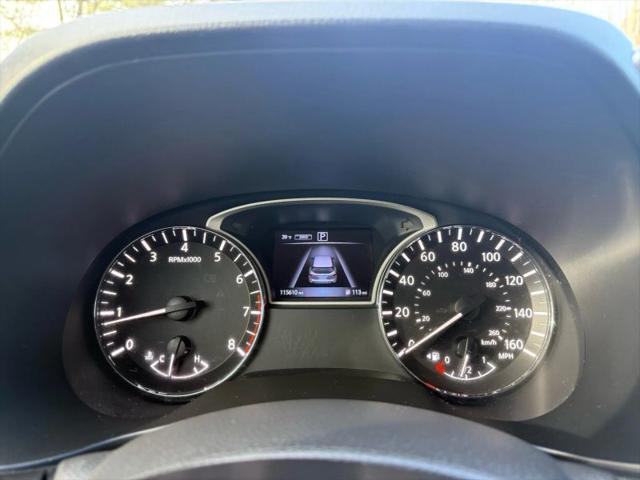 2017 Nissan Pathfinder SV