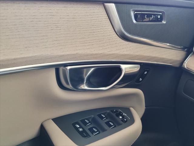 2026 Volvo XC90 Plus, B6 AWD Gas (mild hybrid), Gasoline, Bright, 7 Seats