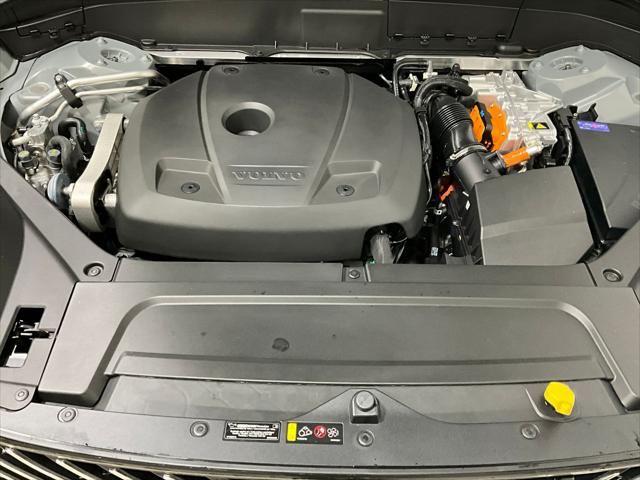 2026 Volvo XC90 Plug-In Hybrid Ultra, T8 AWD, Electric/Gasoline, Bright, 7 Seats