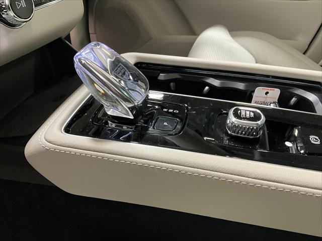 2026 Volvo XC90 Plug-In Hybrid Ultra, T8 AWD, Electric/Gasoline, Bright, 7 Seats