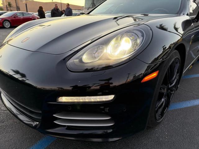 2015 Porsche Panamera 4