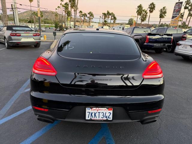 2015 Porsche Panamera 4