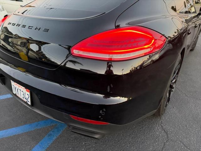 2015 Porsche Panamera 4