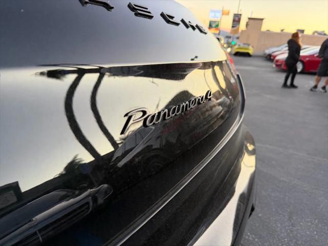 2015 Porsche Panamera 4