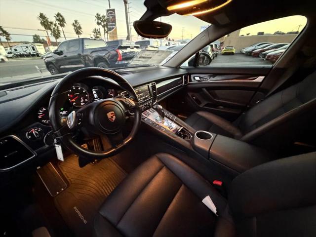 2015 Porsche Panamera 4