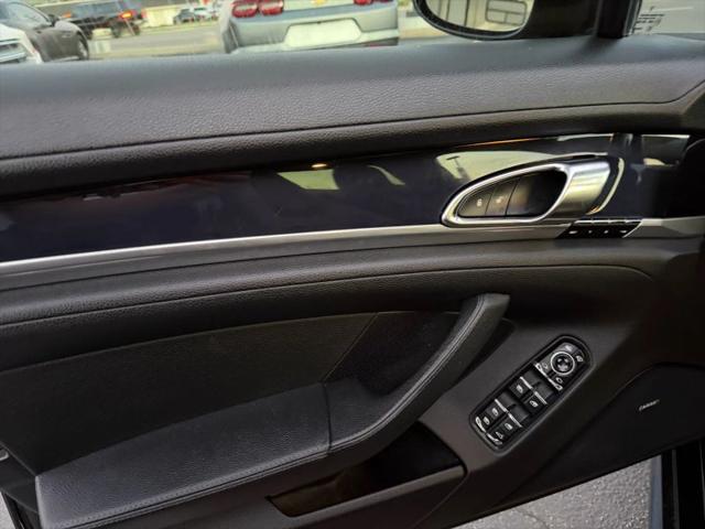 2015 Porsche Panamera 4