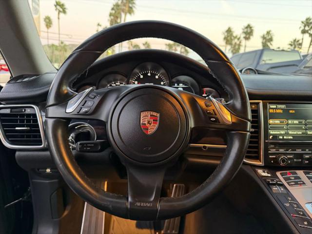 2015 Porsche Panamera 4
