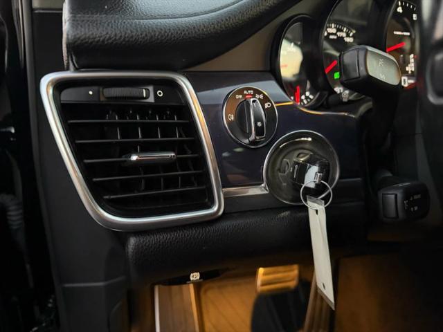 2015 Porsche Panamera 4