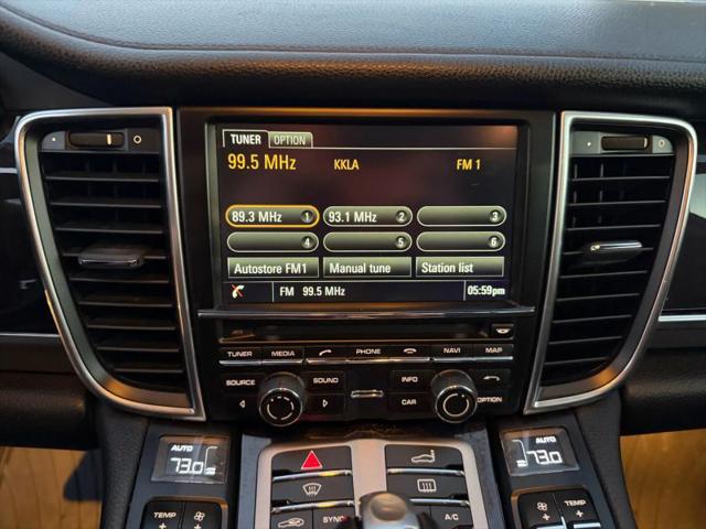 2015 Porsche Panamera 4