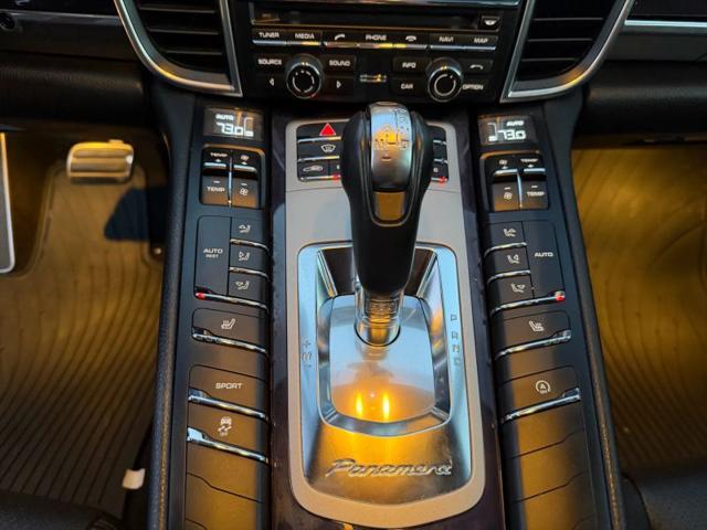 2015 Porsche Panamera 4