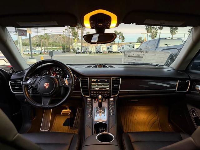 2015 Porsche Panamera 4