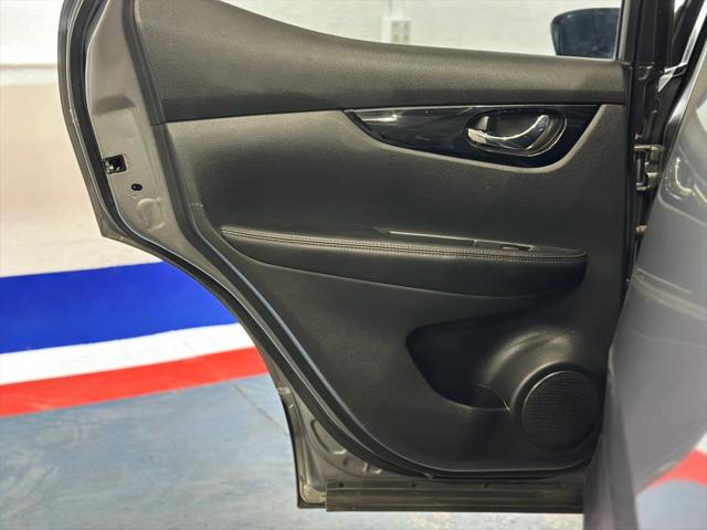 2022 Nissan Rogue Sport SV FWD Xtronic CVT