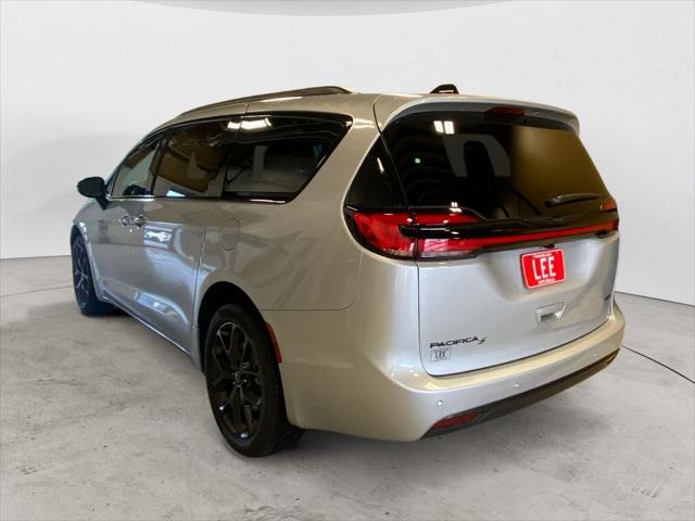 2026 Chrysler Pacifica Select AWD
