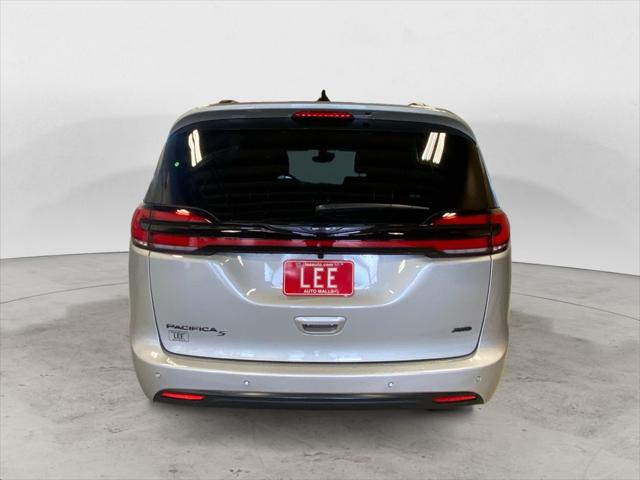 2026 Chrysler Pacifica Select AWD